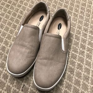 Dr. Scholls comfort pull on sneakers. Size 8